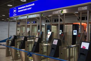 Die 2014 eingerichtete Easypass-Stelle am Flughafen Frankfurt. (Foto: Markus Roman)